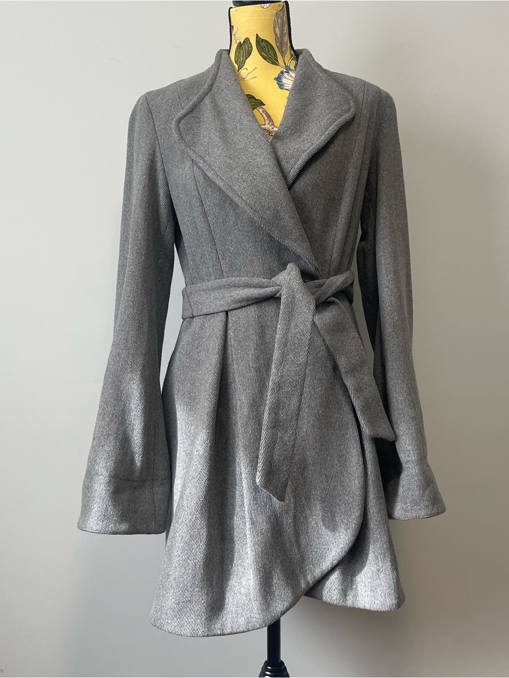 Calvin Klein Gray Wrap Trench Coat with Self-Tie Belt Size 6